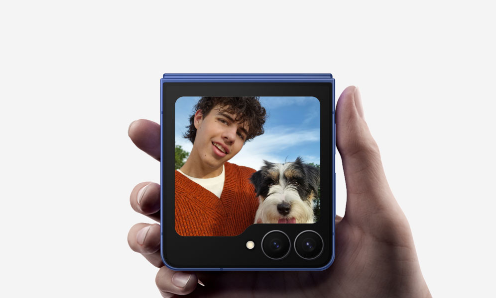 Samsung Galaxy Z Flip 7 open and closed, showcasing Flex Window and main display
